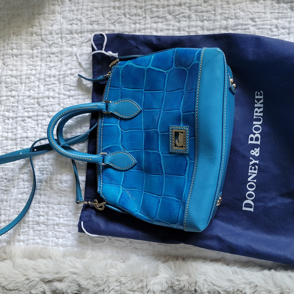 Dooney & Bourke Blue Women's Bag